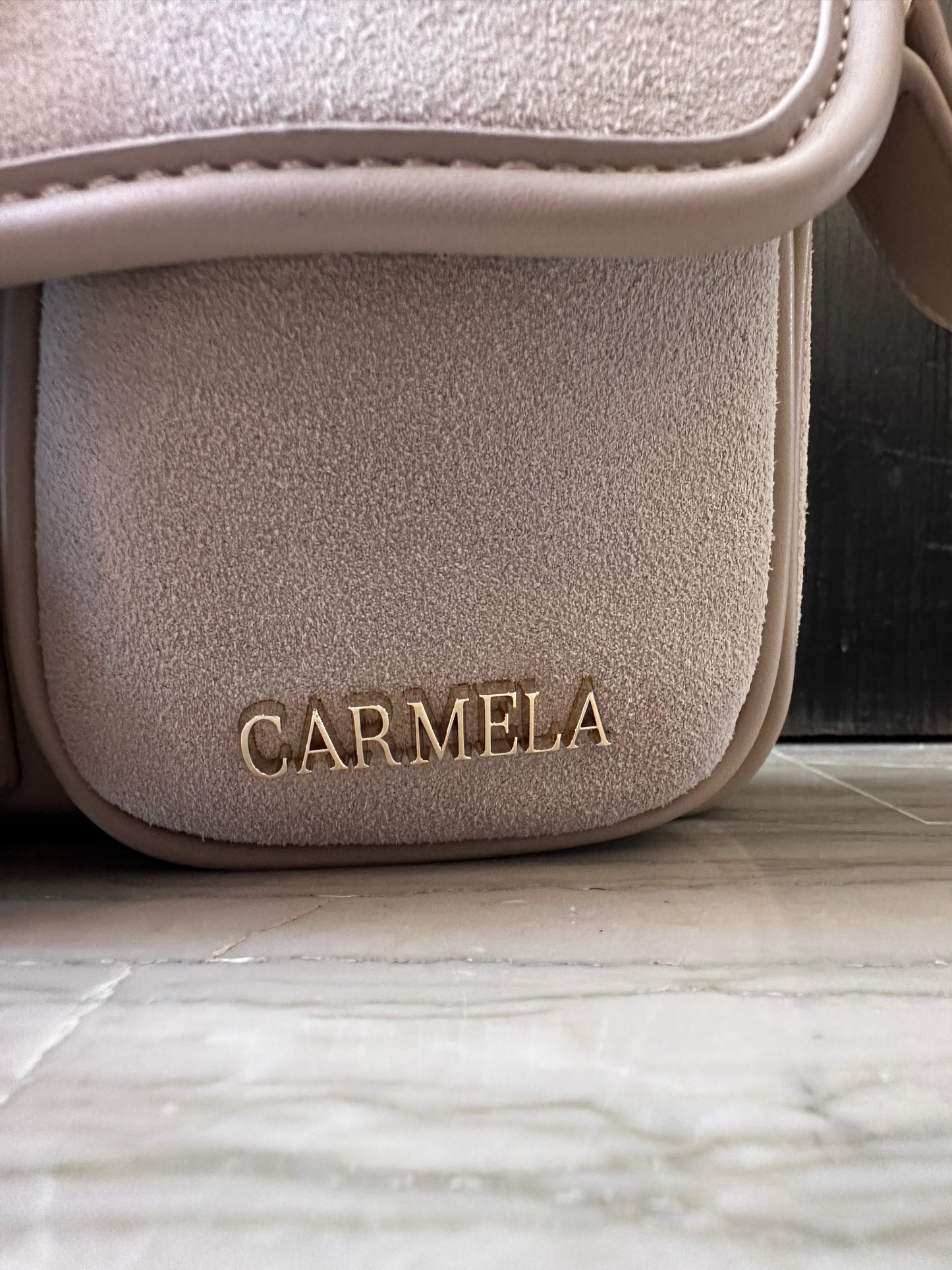 Borsa in Pelle Carmela con Maxi Fibbia – Borsa Donna a Spalla Elegante