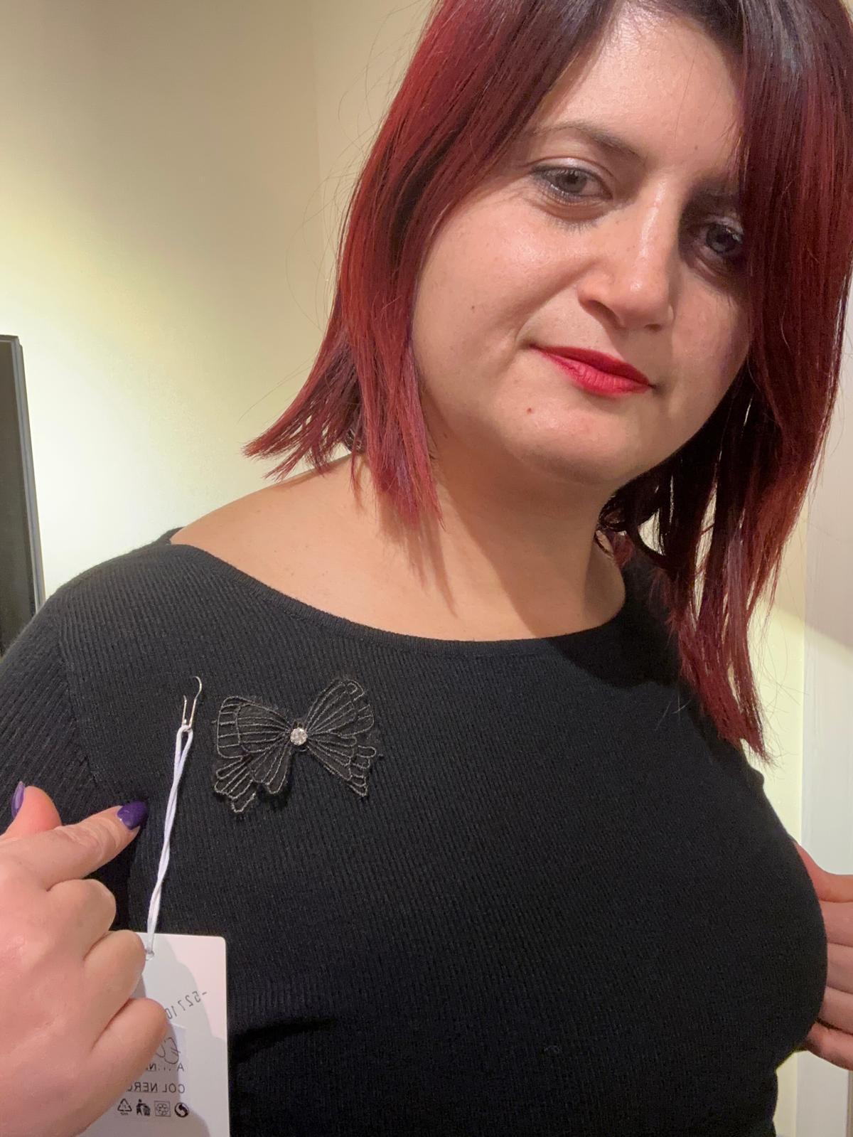 TOP DONNA NERO IN VISCOSA CON FARFALLE