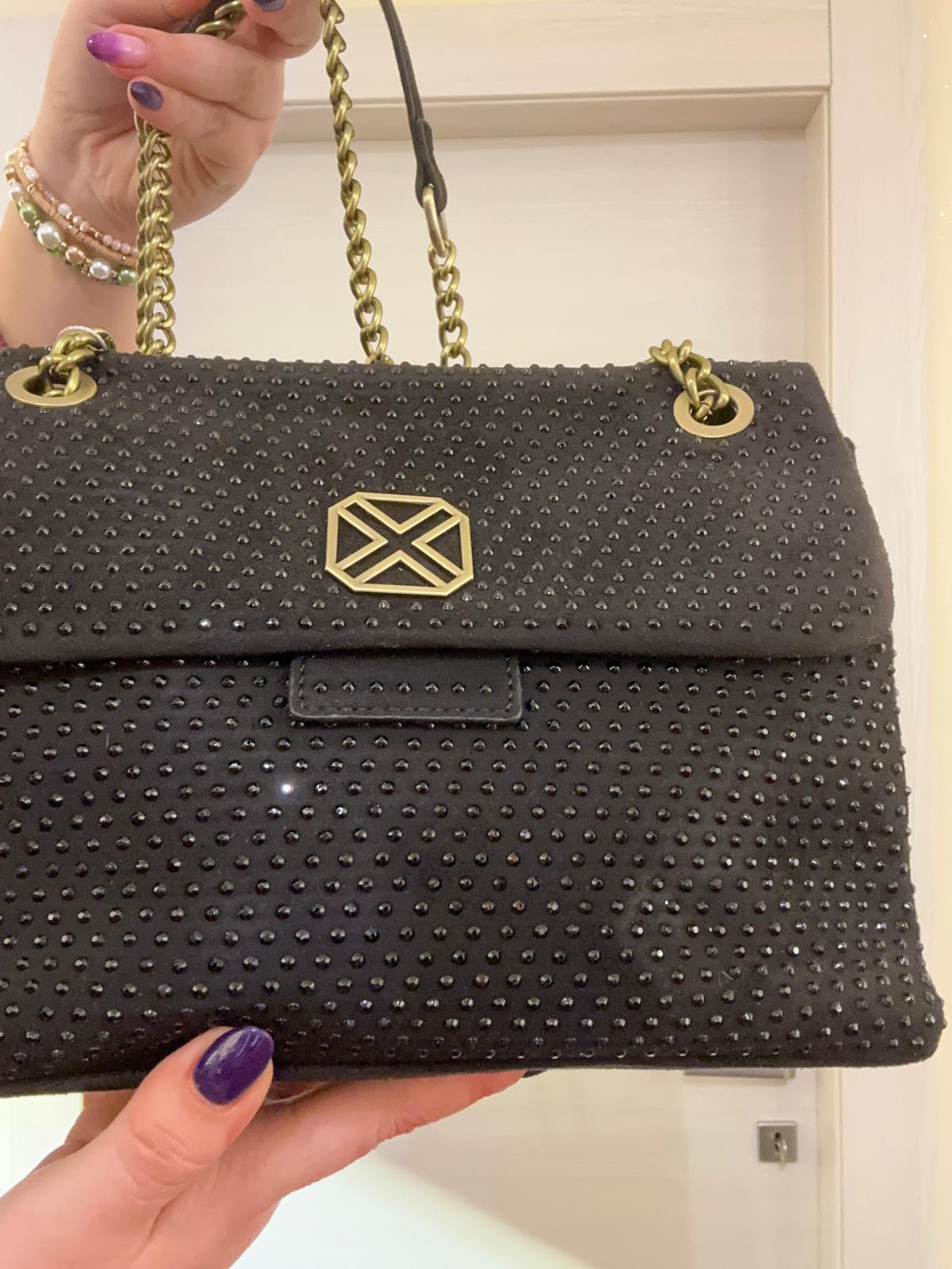BORSA XTI A TRACOLLA O SPALLA NERA CON STRASS E CATENA ORO