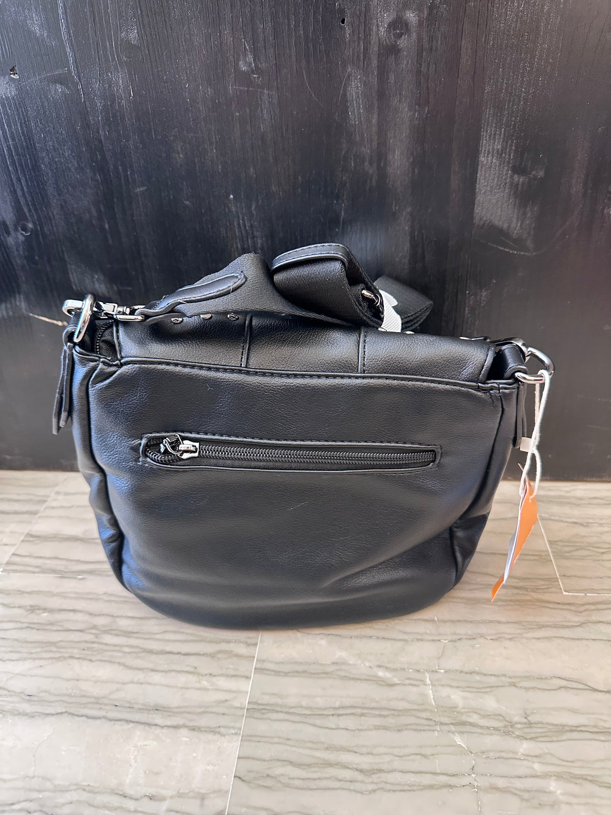 Tracolla Donna Refresh – Nera con borchie