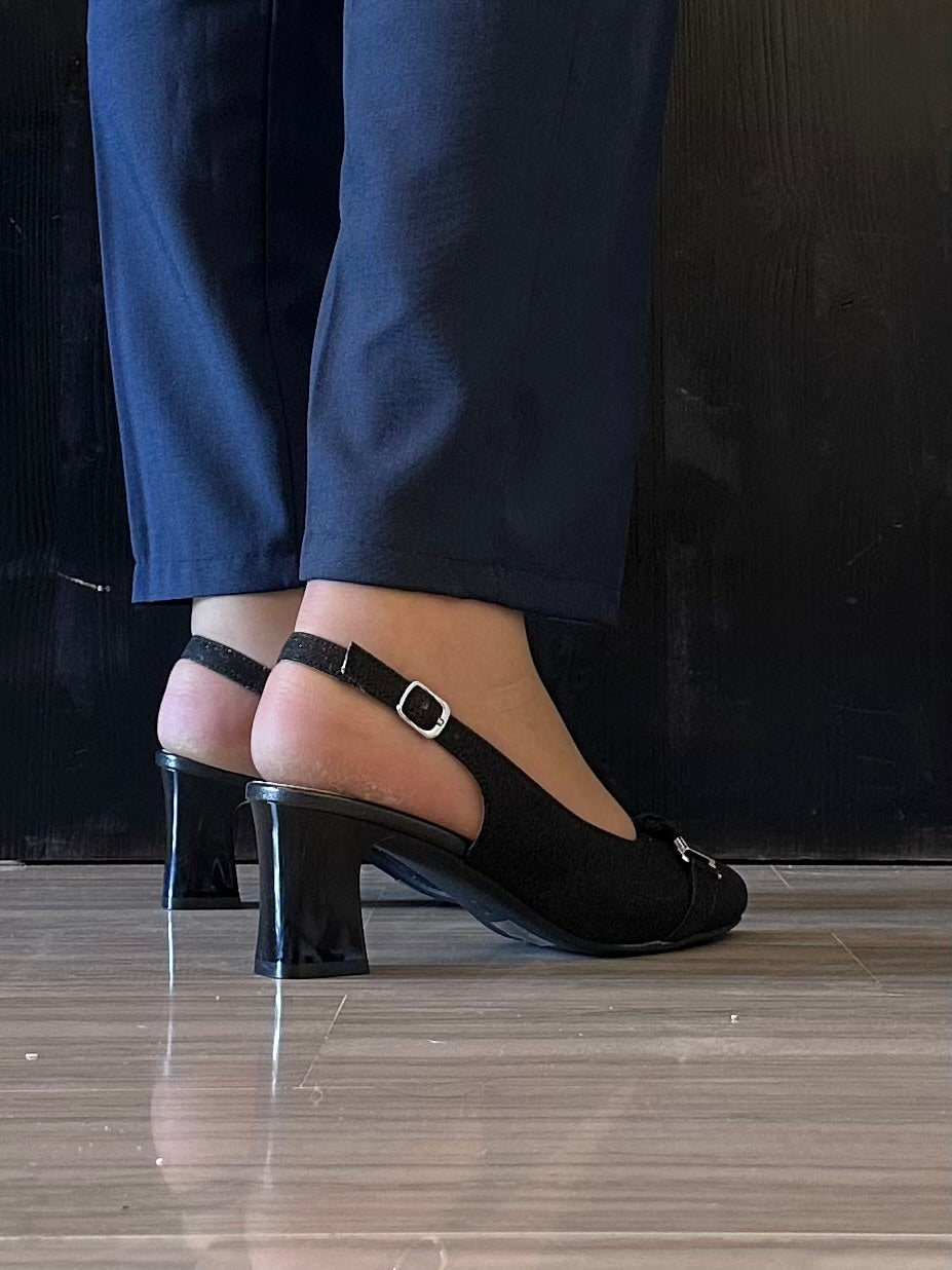 Décolleté Slingback Donna Soft Space Nera Brillante con Tacco Medio