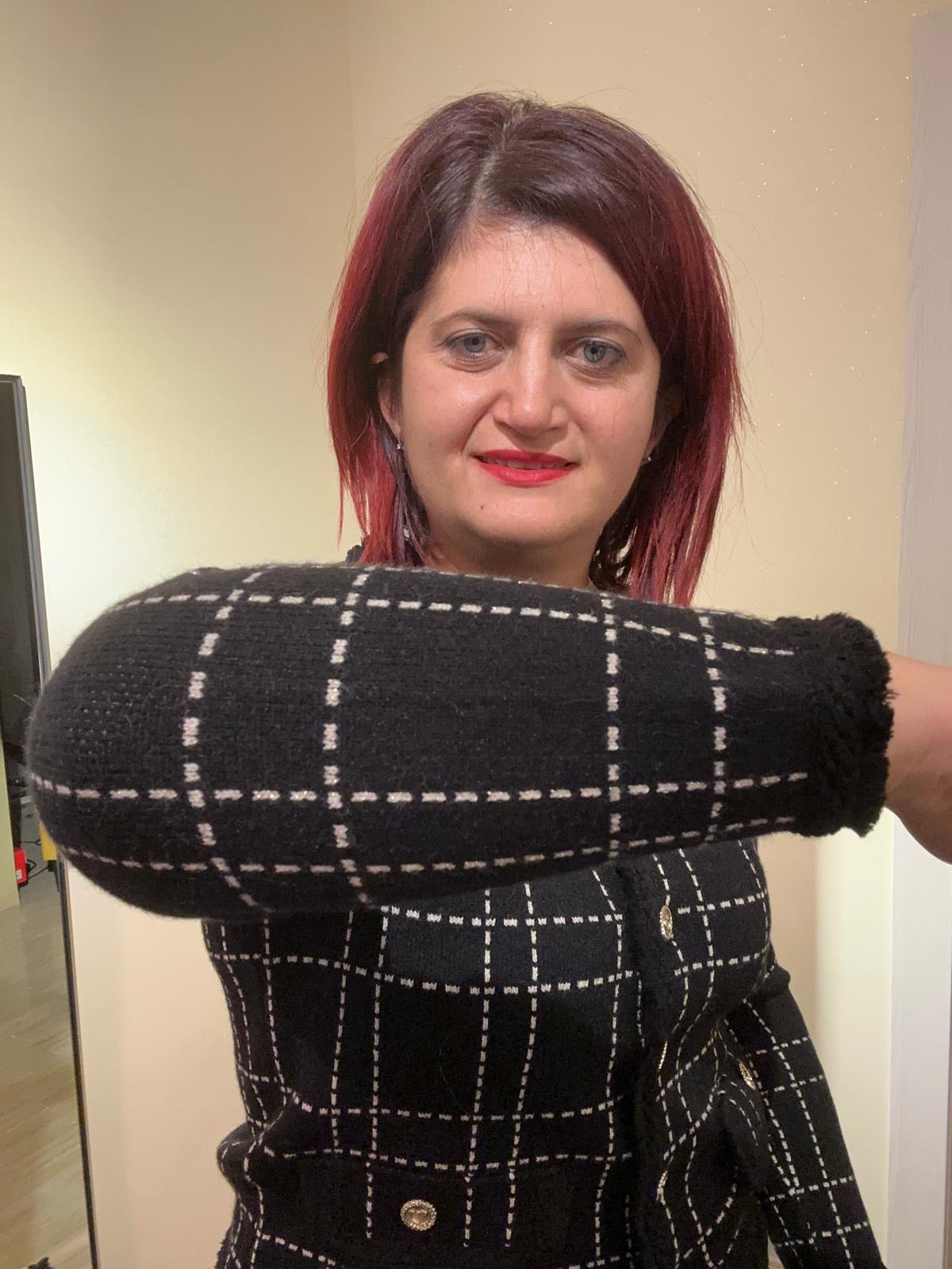 GIACCA MAGLIA DONNA NERA A QUADRI CON BOTTONI ORO