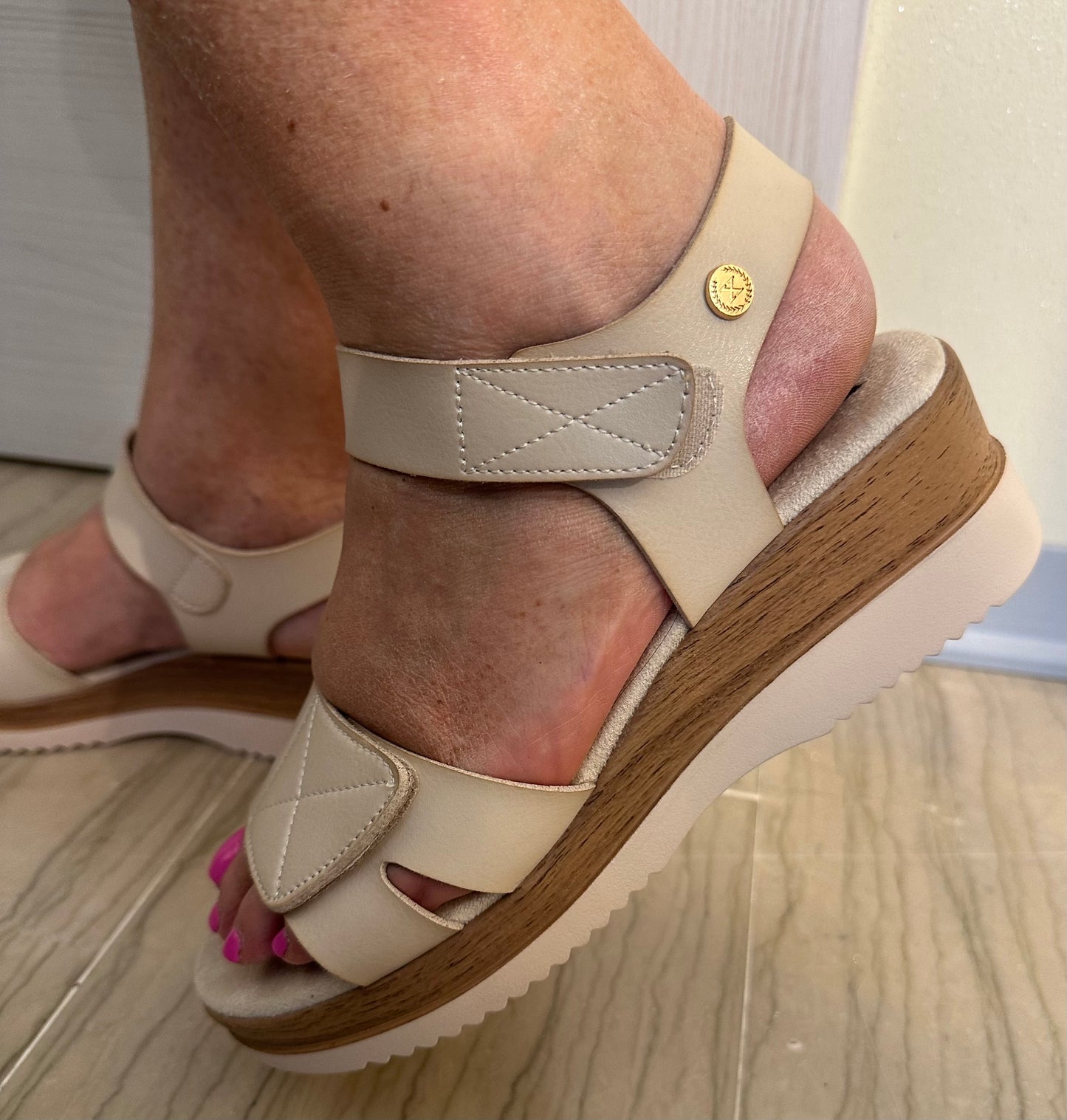 SANDALO XTI DONNA COMODI CON STRAPPI GHIACCIO