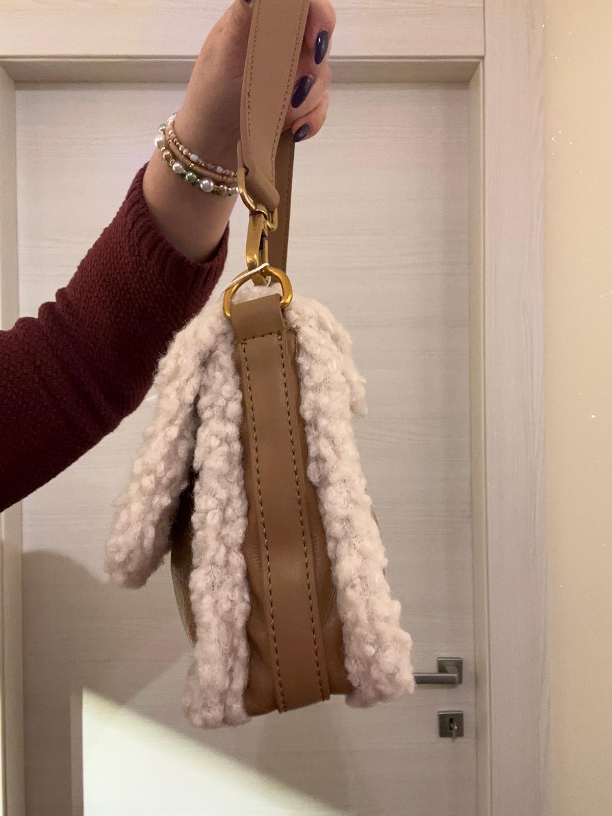 BORSA XTI A SPALLA MIELE CON BORDI ECOPELLICCIA