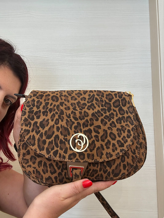 BORSA A TRACOLLA CARMELA IN PELLE LEOPARDATA