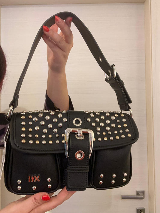 BORSA DONNA XTI NERA CON BORCHIE E FIBBIA