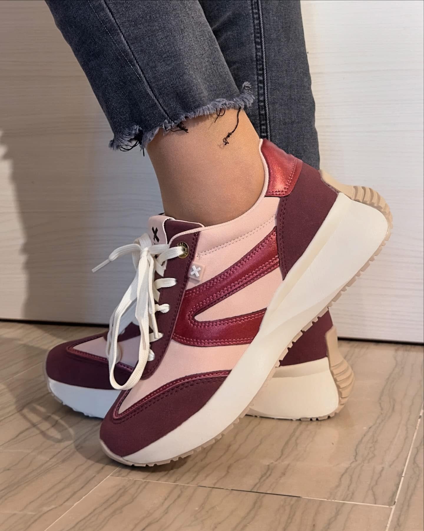 SNEAKER XTI DONNA BICOLOR BORDEAUX E ROSA
