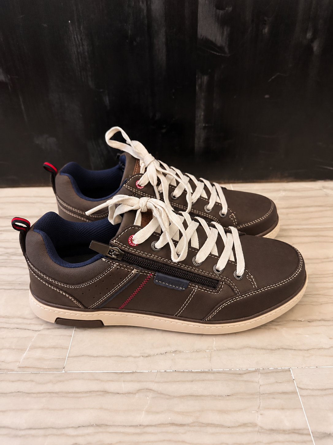 Sneaker Uomo Refresh Marrone con Lacci e Zip Laterale – Casual Sportiva